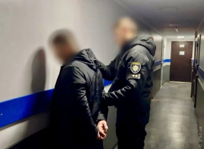 В Одессе полицейские разоблачили в разбойном нападении двух мужчин