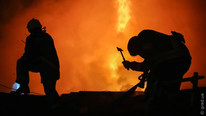 В частном одноэтажном доме в Одессе горела крыша
