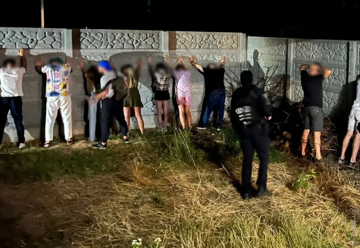В Одесской области задержали организаторов и участников нарковечеринки