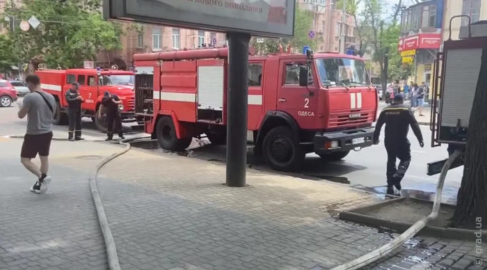 Пожар в центре Одессы: возгорание произошло в жилом доме