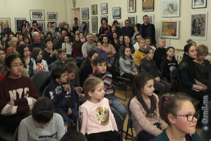 В Одессе юные художники посвятили свои работы Греции
