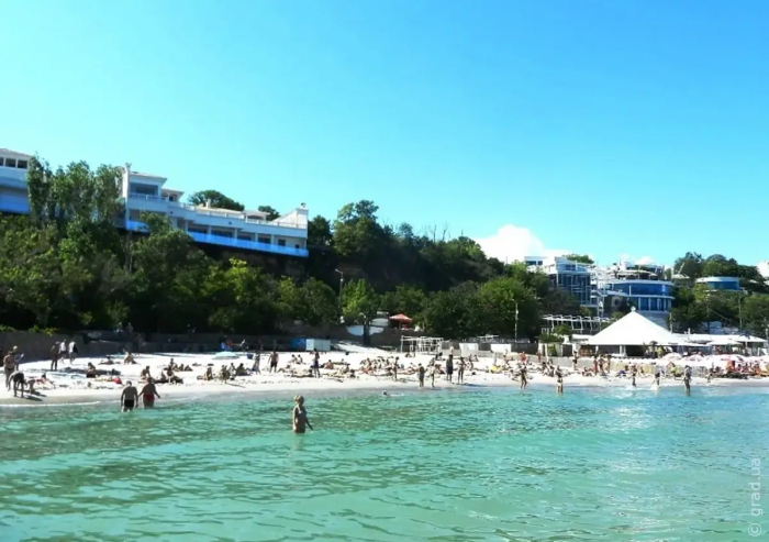 Часть пляжей Одессы планируют открыть для безопасного отдыха