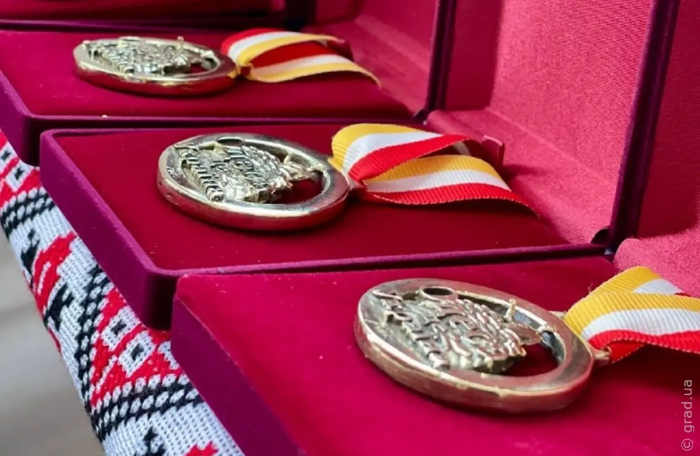 Сьогодні були вручені перші нагороди «За оборону Одеси»