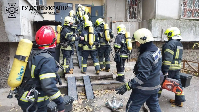 Пожежа в одеській багатоповерхівці: постраждала господарка квартири