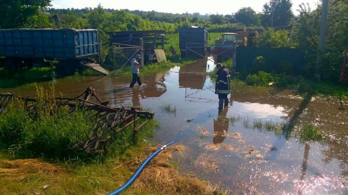 В Одесской области обильные ливни затопили несколько населенных пунктов