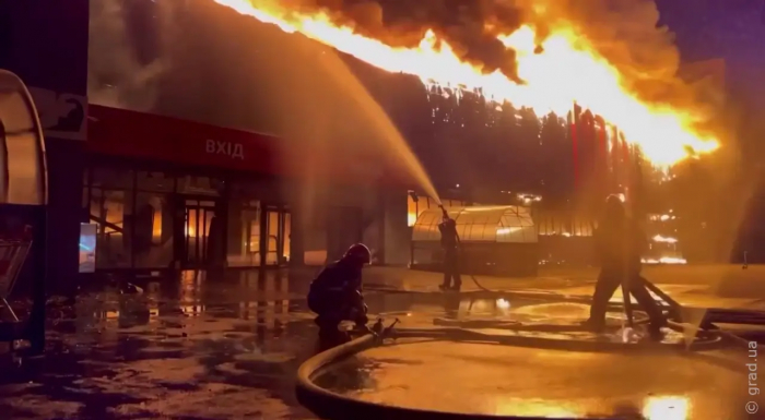 Рятувальники опублікували відео ліквідації пожежі сьогодні вночі
