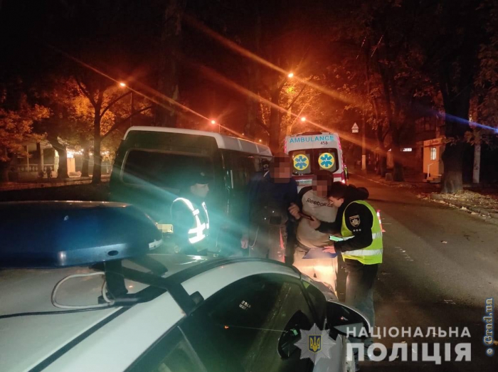 В Одессе разыскивают водителя, который насмерть сбил девочку