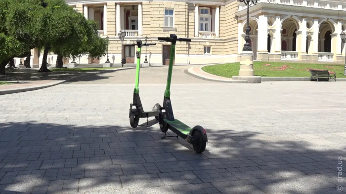 В Одессе появится места для парковки электросамокатов
