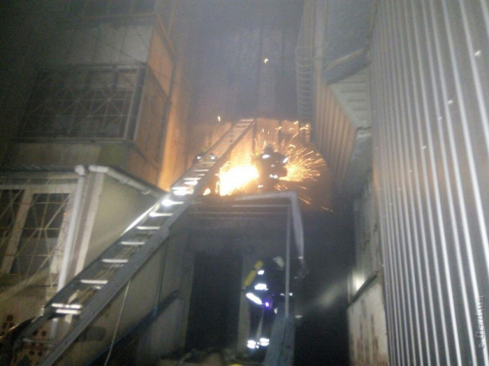 Пожар в жилом доме: двое одесситов отравились угарным газом