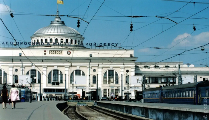 На период с 1 по 3 мая железнодорожное сообщение с Одессой отменено
