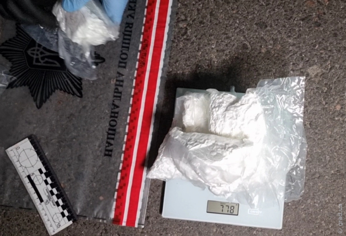 У одессита в автомобиле нашли килограммом кокаина