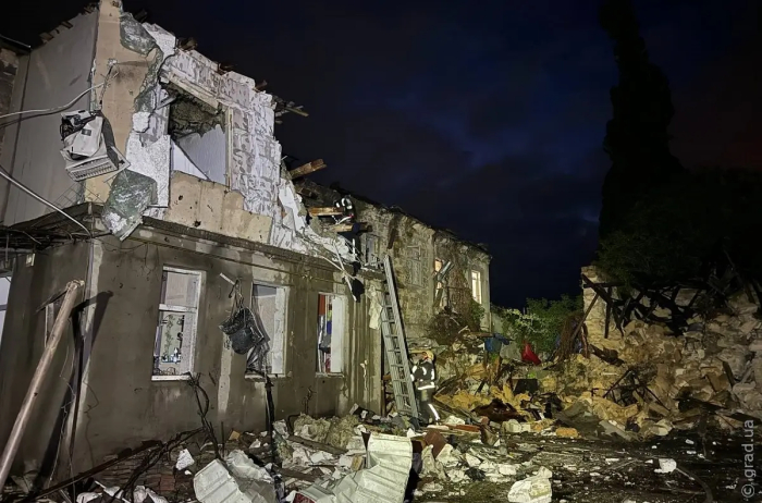 Атака беспилотников в Одессе: повреждены 14 квартир, есть пострадавшие
