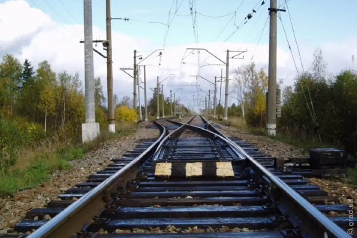 В Одесской области неизвестные подожгли релейный шкаф на железной дороге