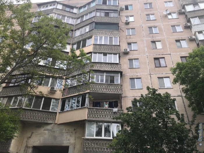 Пожар на Котовского: женщина сорвалась с карниза многоэтажки