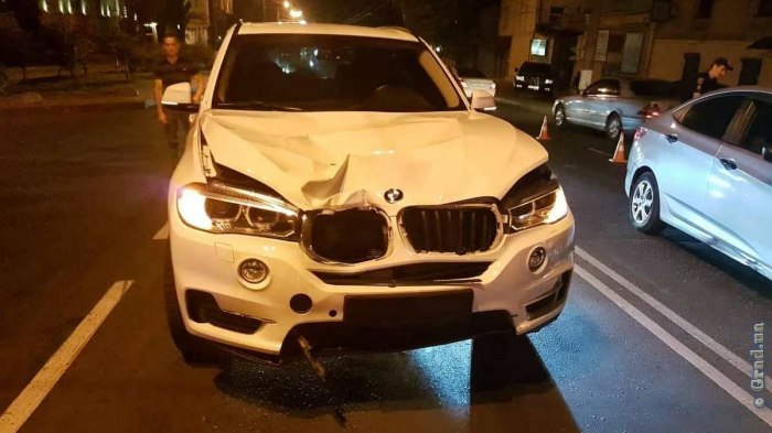 В Одессе женщина попала под колеса BMW
