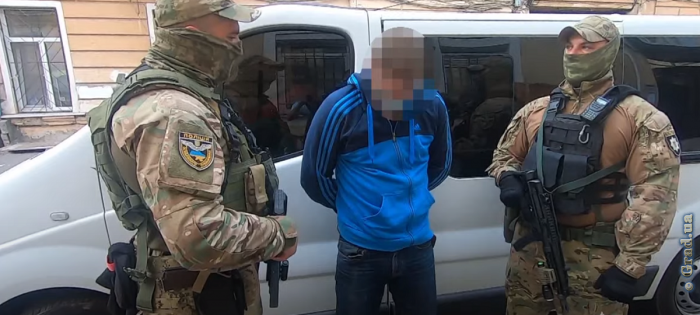 В Одессе задержали подозреваемых в поджоге автомобиля