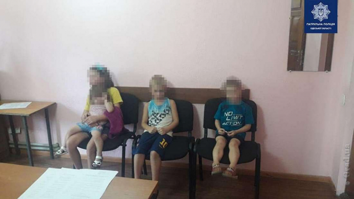 В одесской квартире полиция обнаружила четверых голодных детей