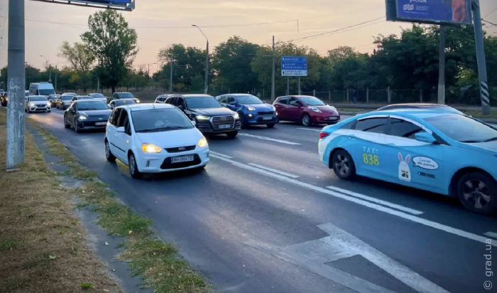Оновлена розмітка на Миколаївській дорозі: у мерії роз'яснили схему руху 