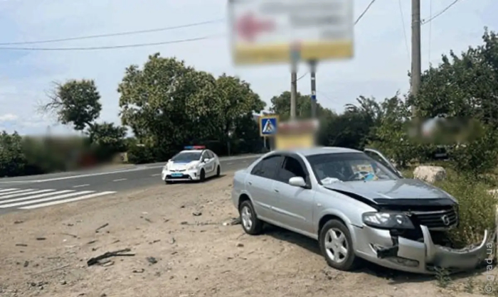 Под Одессой произошло столкновение двух легковых автомобилей