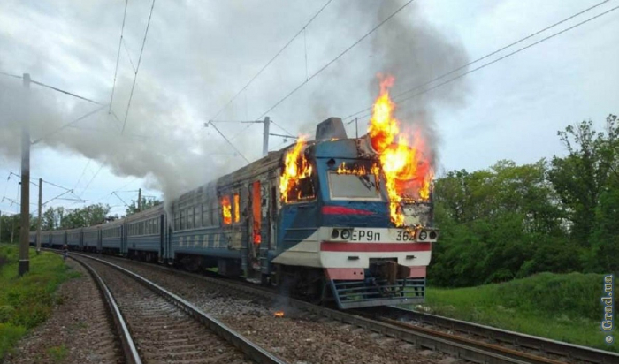 На  Одесской железной дороге горел электропоезд