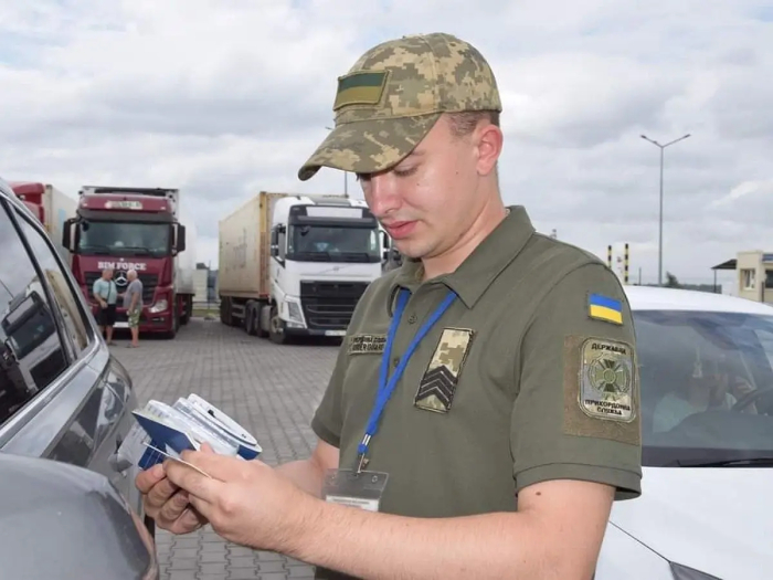 Фиктивный брак для побега: пограничники разоблачили два случая