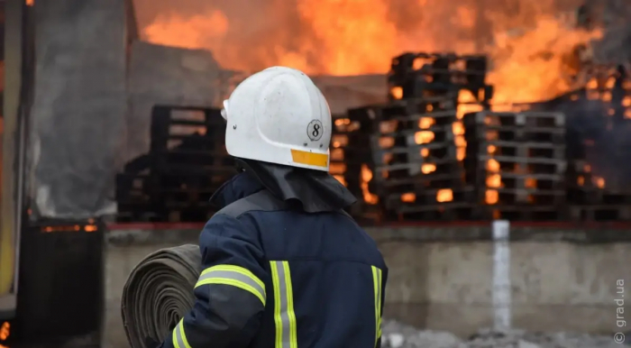 Ночью под Одессой горели склады сети магазинов «Копейка»