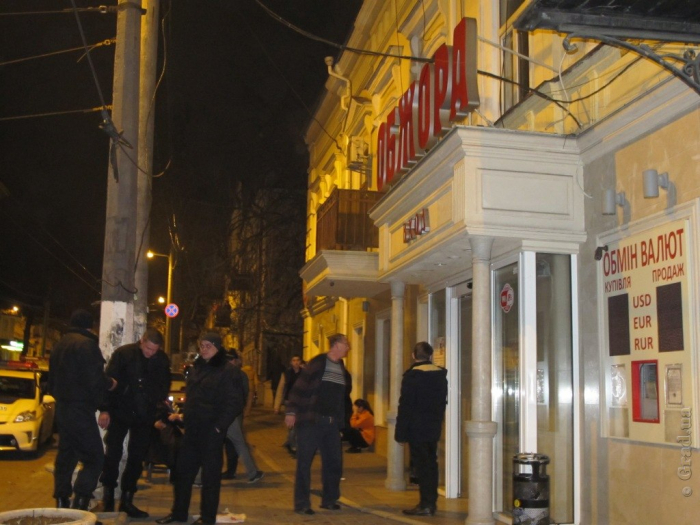 В Одессе ночной пожар повредил имущество магазина