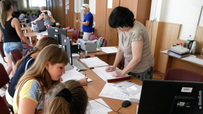 Одесским абитуриентам: сегодня последний день подачи заявлений в вузы