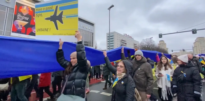 Мирні демонстрації на підтримку України відбулися в багатьох країнах