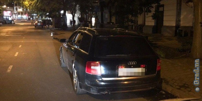 Водитель разъезжал по Одессе на Audi с поддельными документами