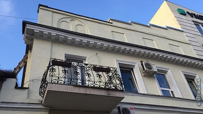 Продолжается ремонт фасадов в историческом центре Одессы
