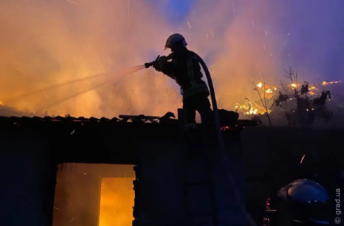 На Одещині загорівся житловий будинок, є постраждалий