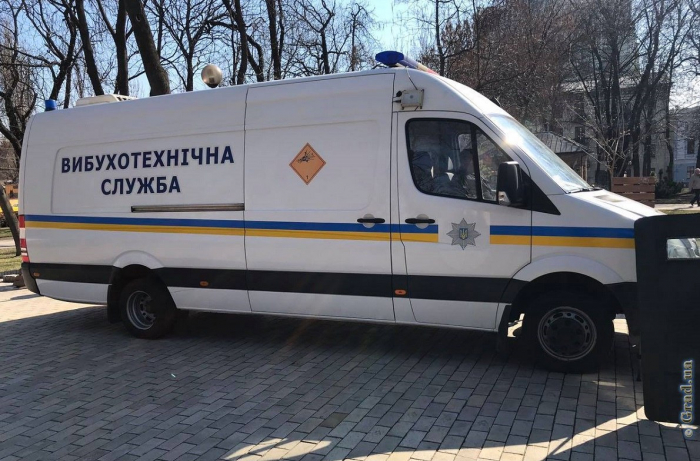 Полиция проверяет информацию об угрозе взрыва ряда объектов в Одессе