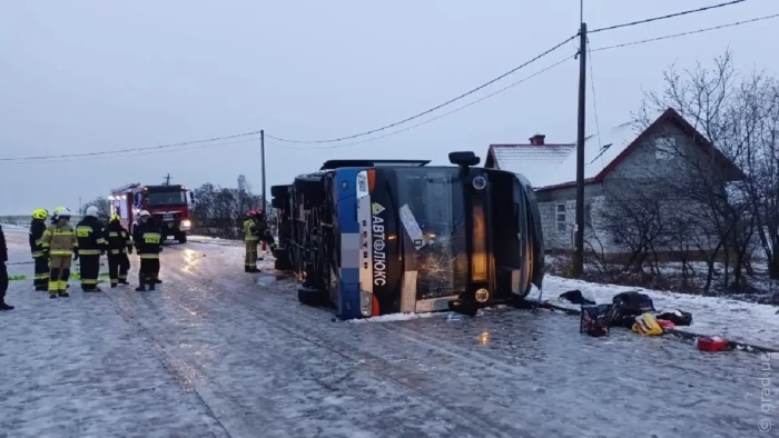 В Польше перевернулся автобус с украинцами