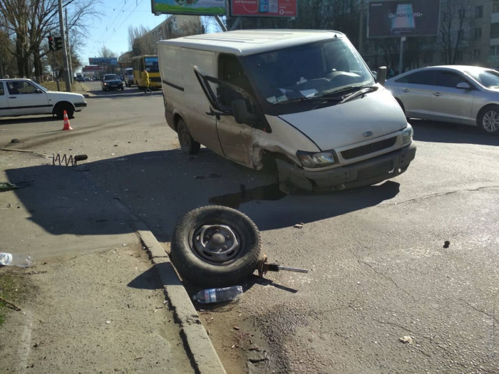 В Одессе в утреннем ДТП пострадали два человека