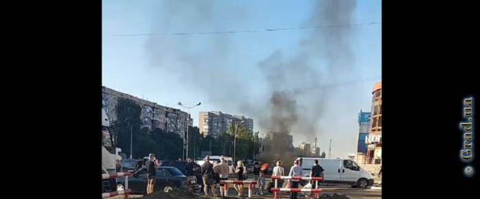 На поселке Котовского загорелся автомобиль