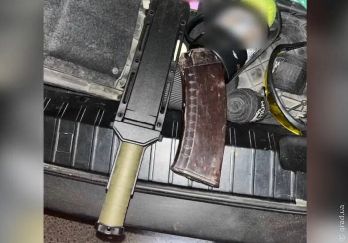 У нетрезвого виновника ДТП в машине нашли арсенал оружия