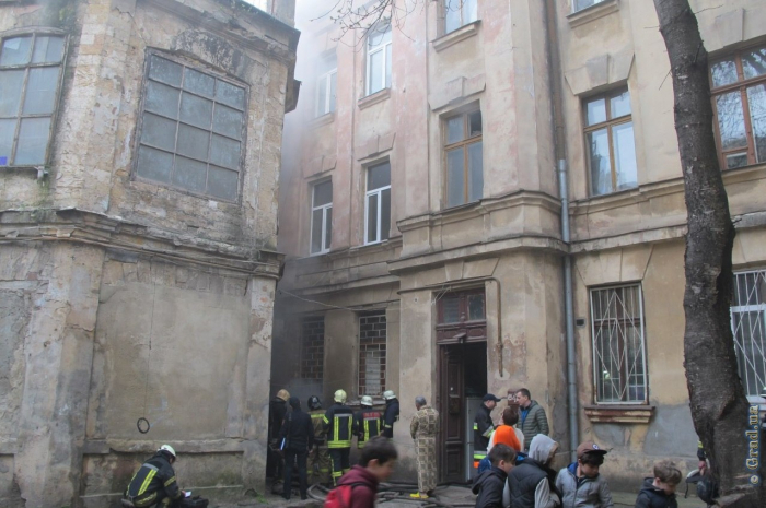 Двое неизвестных погибли в результате пожара в центре Одессы