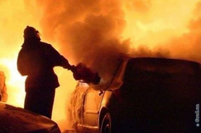 В Одессе сгорели два автомобиля