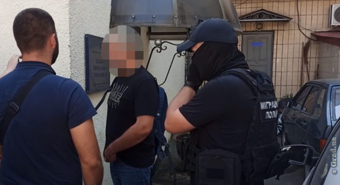 В Одессе задержан иностранец с фальшивым паспортом и наркотиками