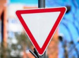Новые знаки на одесских дорогах
