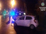 На Молдаванке автомобиль протаранил угол дома (фото)