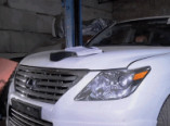 "Лексус", украденный в Киеве, обнаружен в гараже в Крыжановке (фото, видео)