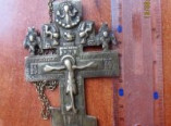У гражданина Молдовы пограничники обнаружили старинный крест (фото)