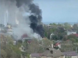 В Одессе горит частный дом