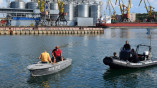 В порту Одессы морские пограничники задержали ловцов мидий