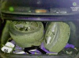 Похитители колес с автомобилей задержаны с поличным (фото)