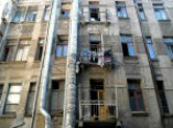В центре Одессы дом превращается в трущобы (обновлено)