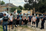 «Трансфер» в Молдову: шестеро мужчин пытались перейти границу
