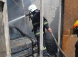 В Одессе "БМВ" сгорел прямо в гараже (фото)
